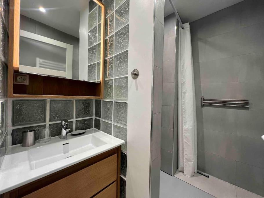 Atypical Flat - Place Des Vosges - 4 People Appartement *