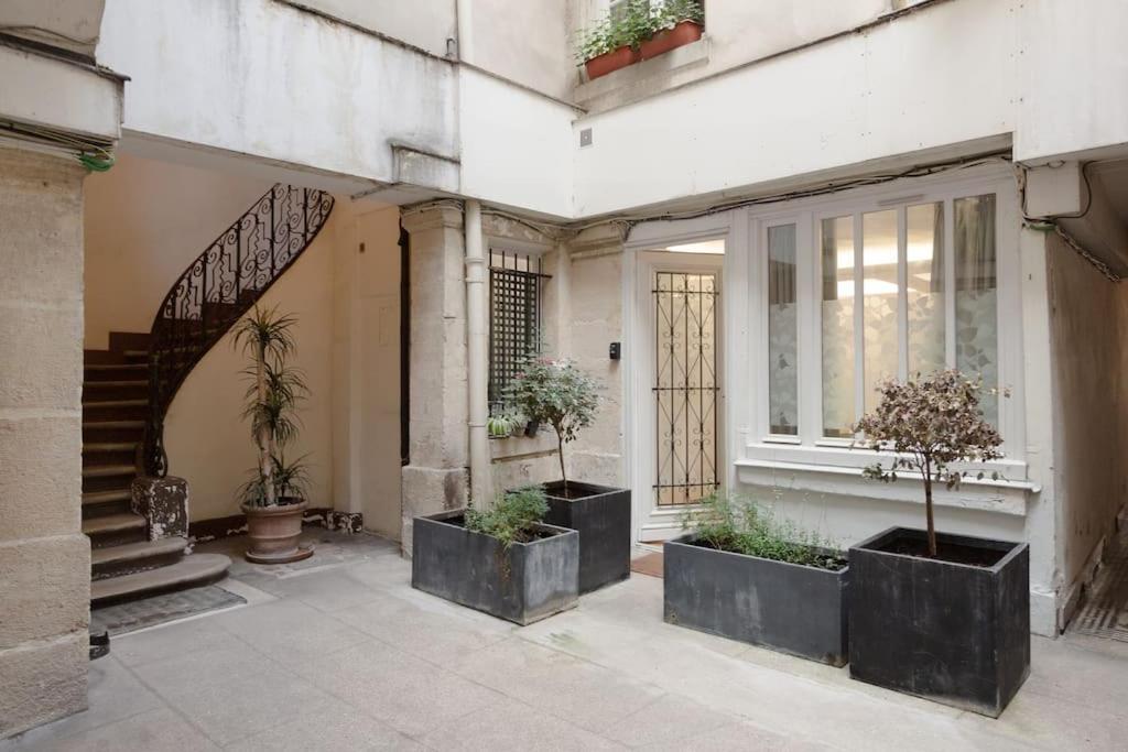 Appartement Atypical Flat - Place Des Vosges - 4 People Parijs