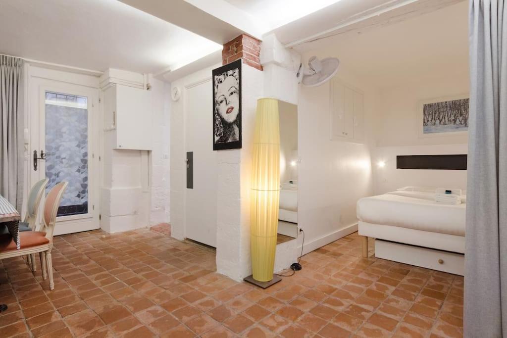 Atypical Flat - Place Des Vosges - 4 People * Parijs