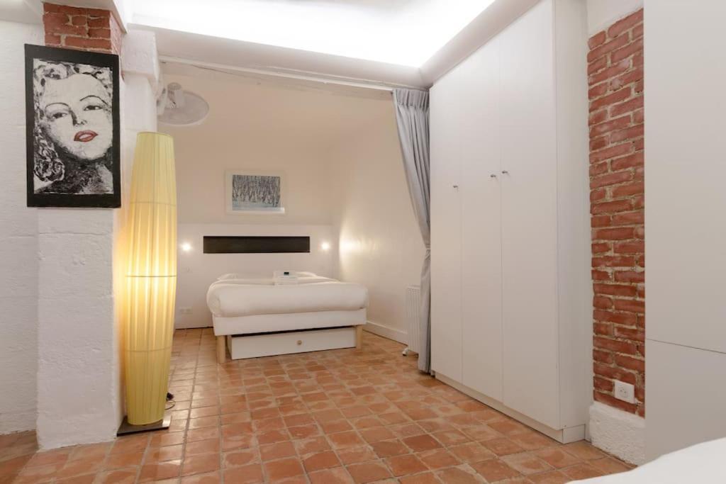 Appartement Atypical Flat - Place Des Vosges - 4 People Parijs